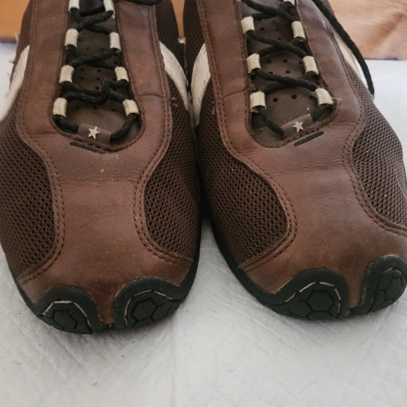 Converse Brown Leather Sneakers with White Highlights - Picture 9 of 12